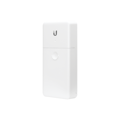 NanoSwitch no administrable de 4 puertos Gigabit para exterior PoE In y PoE Out