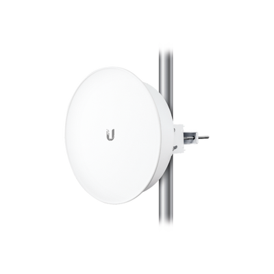 PowerBeam airMAX AC ISO hasta 450 Mbps, 5 GHz (5150 - 5875 MHz) con antena integrada de 25 dBi con aislamiento RF y radomo incluido