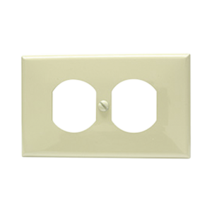Placa de plástico para contacto dúplex color marfil.